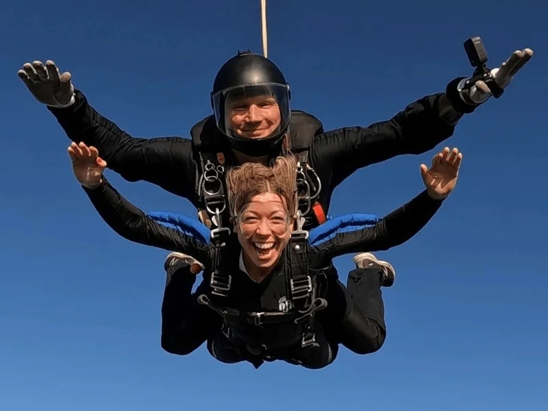 Skydiving2